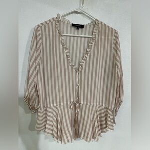 Aakaa page and quite top summer NWT size S